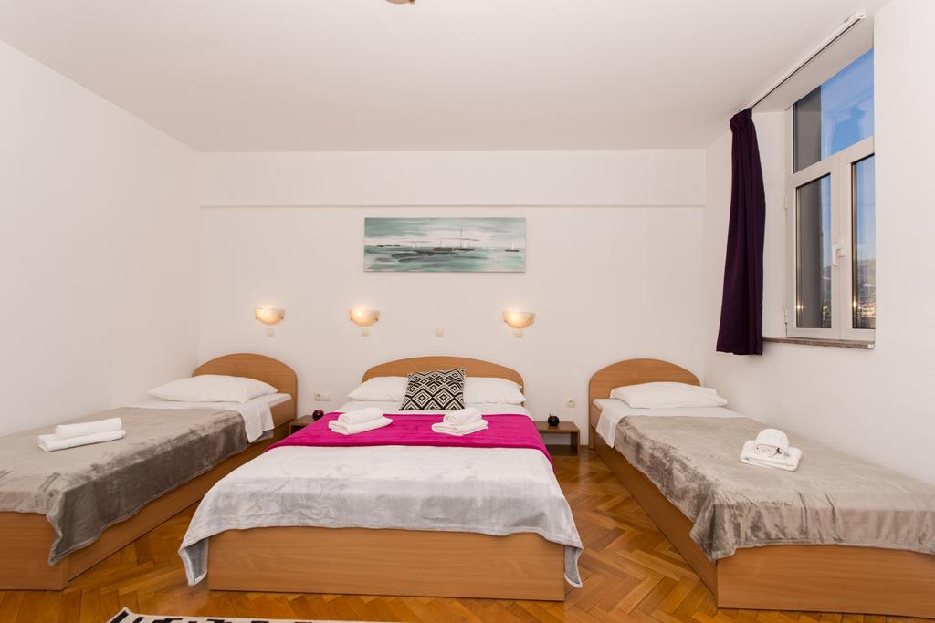 Guest House Mamut Kaštela Εξωτερικό φωτογραφία