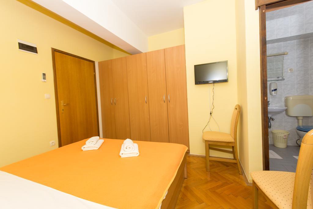 Guest House Mamut Kaštela Εξωτερικό φωτογραφία