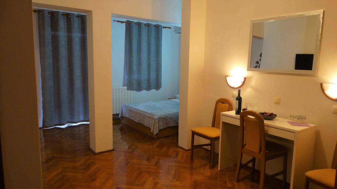 Guest House Mamut Kaštela Εξωτερικό φωτογραφία