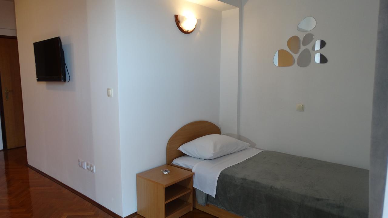 Guest House Mamut Kaštela Εξωτερικό φωτογραφία